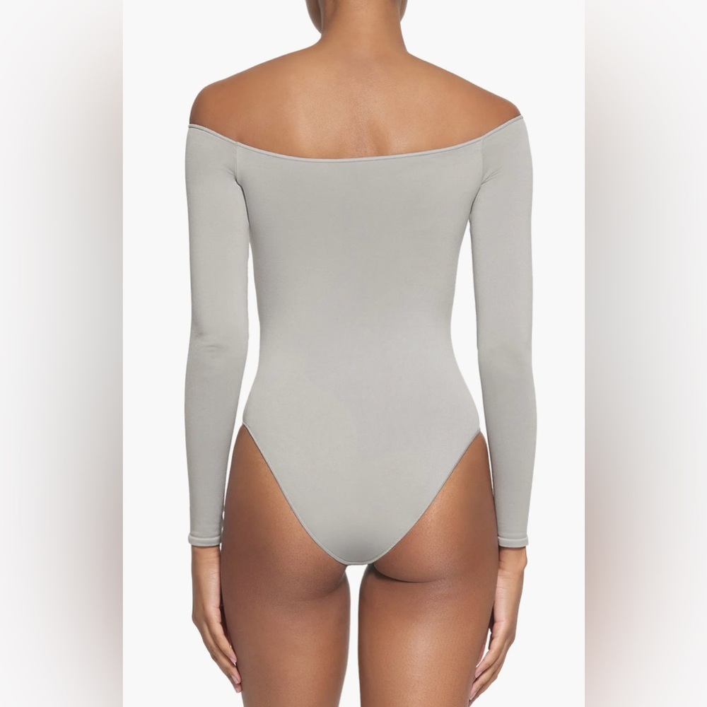 SKIMS Gray Off-Shoulder Bodysuit - Picture 2 of 6